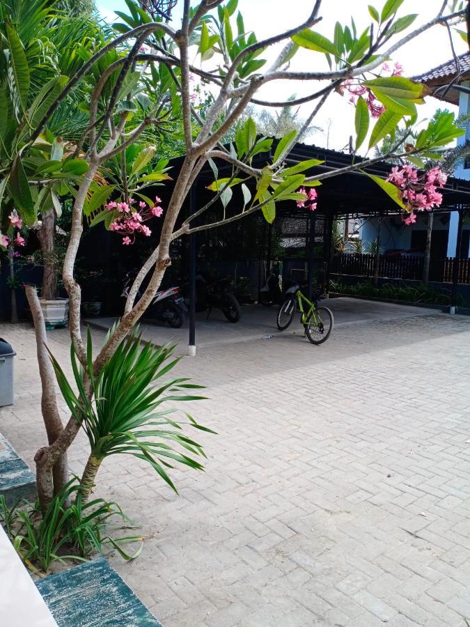 Friends Beach Hotel Kuta  Εξωτερικό φωτογραφία