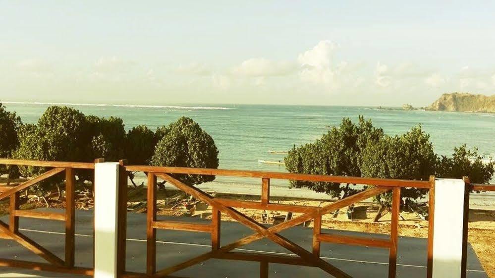 Friends Beach Hotel Kuta  Εξωτερικό φωτογραφία